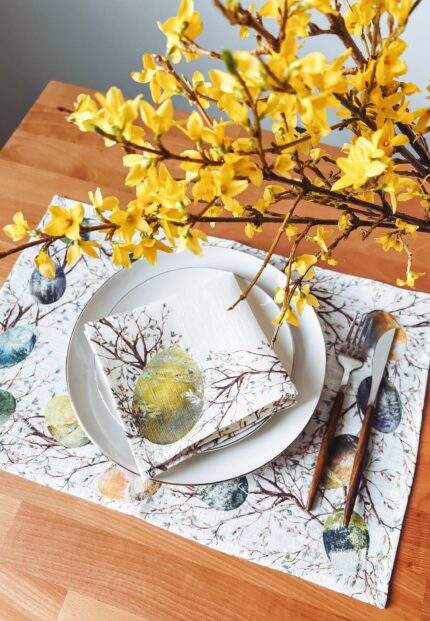 Easter napkins, Claude Monet, Easter decor, Easter eggs, linen napkins, Easter linens, PR0697